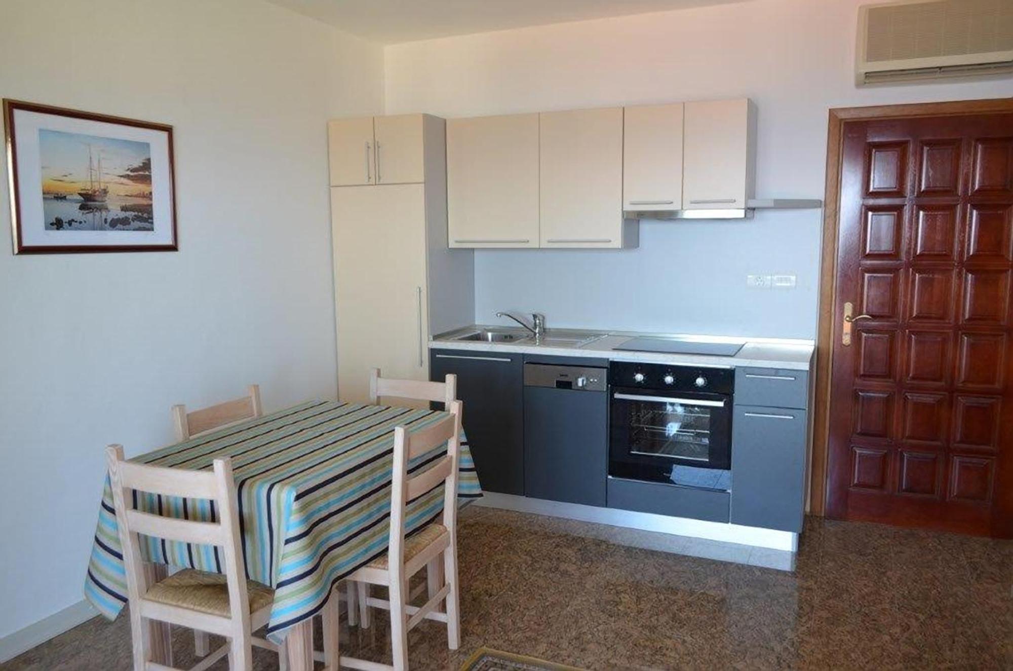 Apartments Villa Iva Равні Номер фото